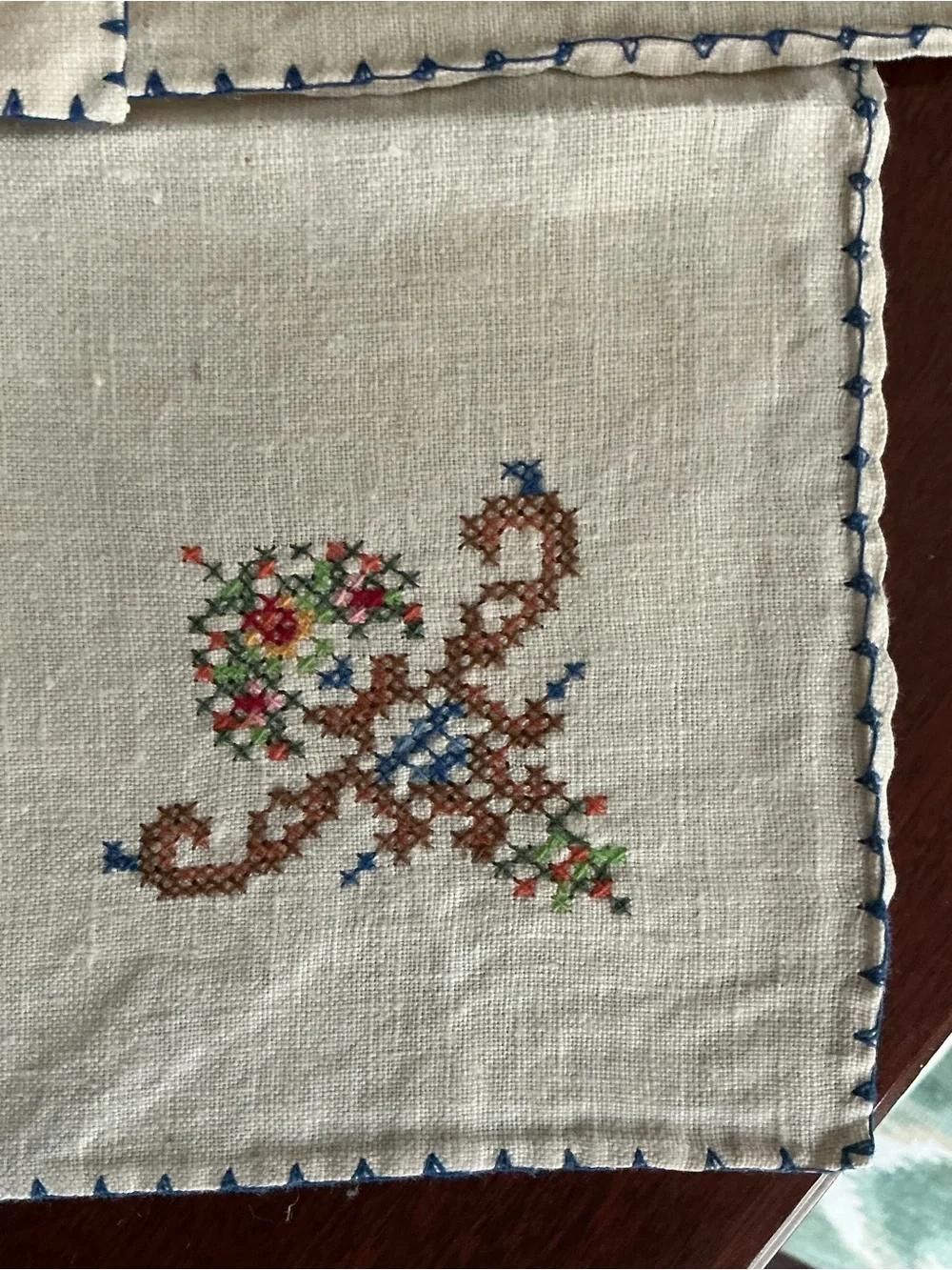 Vintage Hand-Embroidered Linen Napkins 11